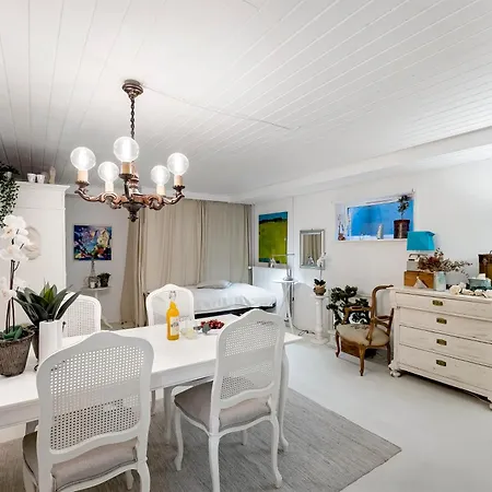 Tina Risager Bed & Breakfast